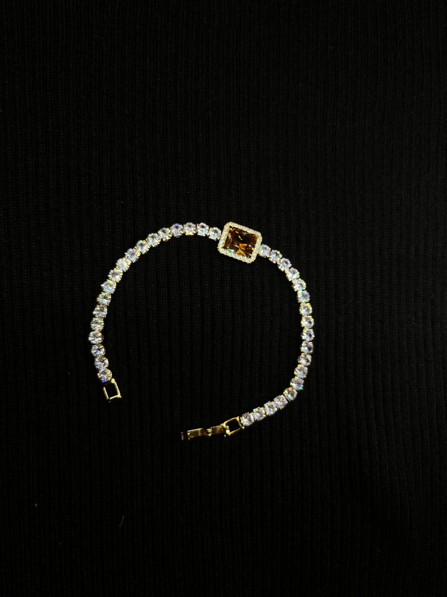 Solitaire Gold and white Diamond Bracelet