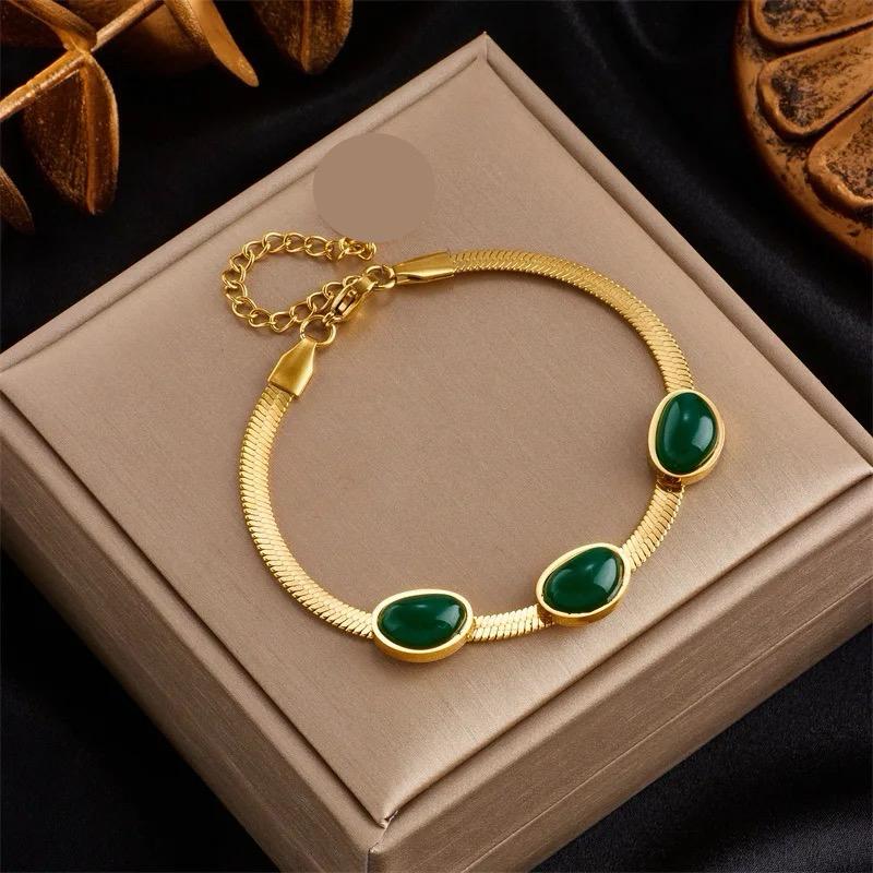 Lush Three Stone Emerald Bracelet