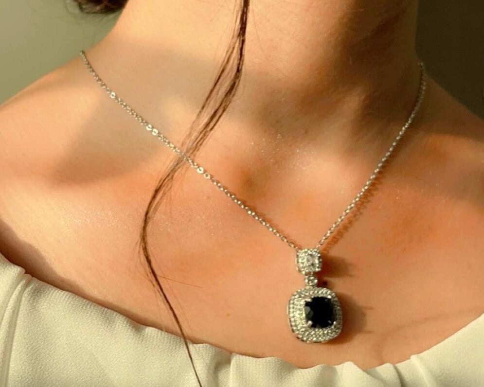 Blue Sapphire Complete Set Necklace Gleamora