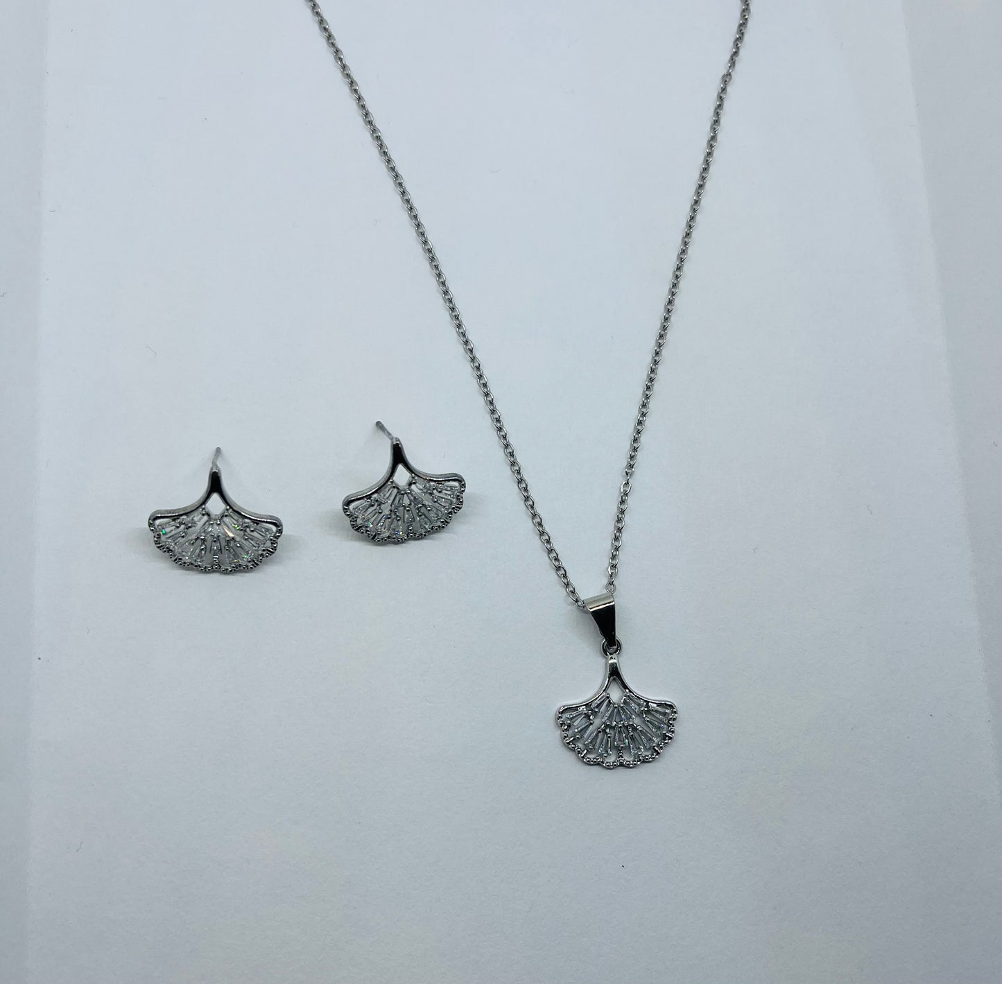 Leaf Zirzonia Necklace Set