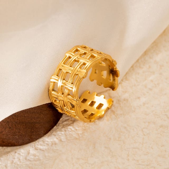 14K Gold Woven Elegance Ring