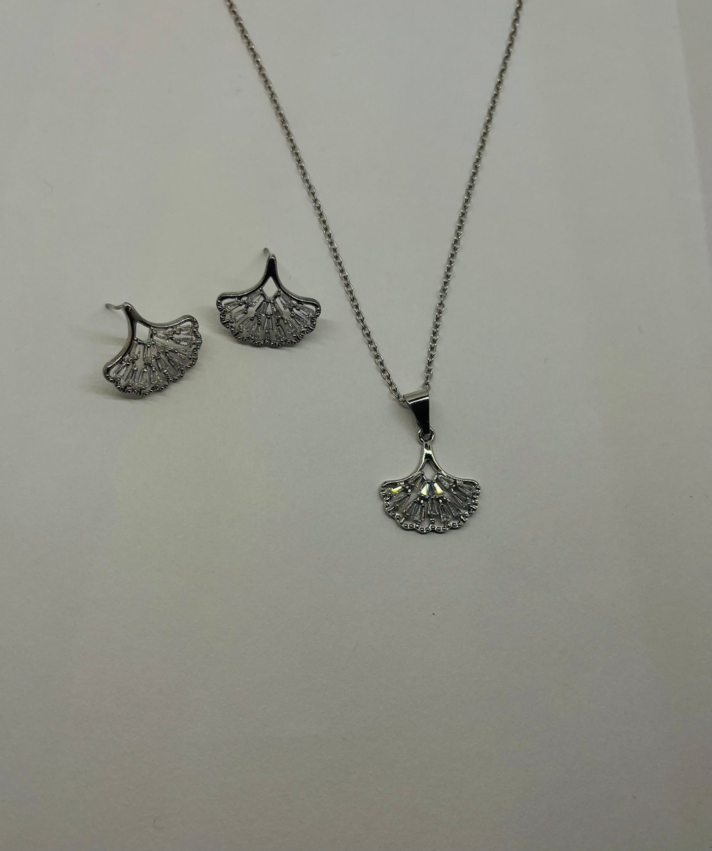 Leaf Zirzonia Necklace Set