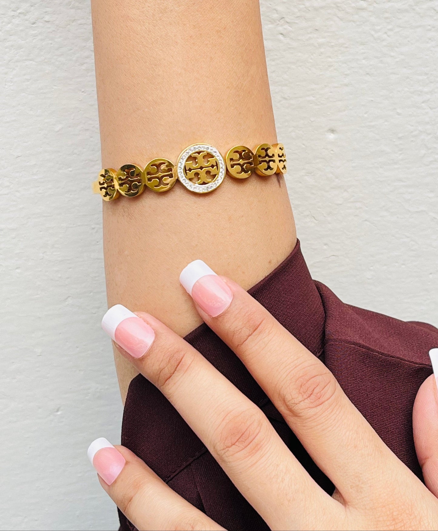 Elegant Gold Plated Emblem Bracelet – Luxury Statement Jewelry for Women