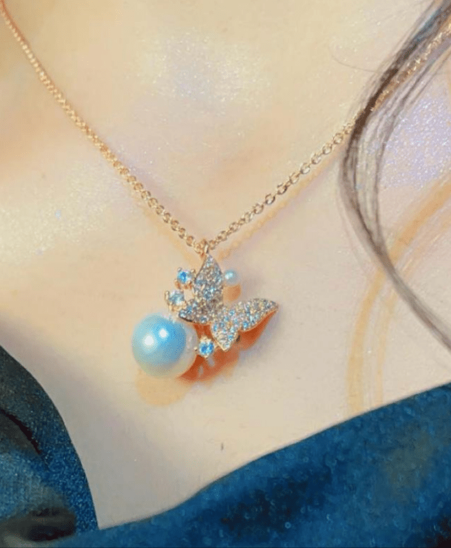 Vintage Butterfly Pendant Necklace and Earrings Set Jewelry Necklace Gleamora 