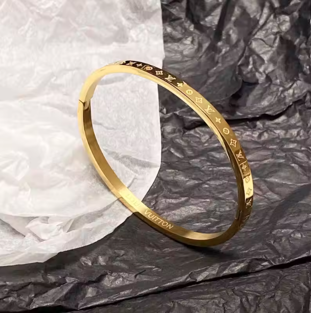 Louis Vuitton Metal Bracelet Elegant Bangle