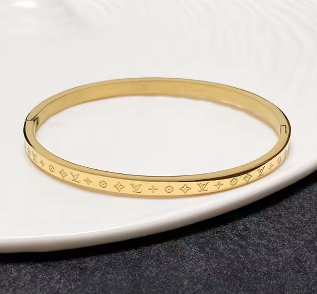 Louis Vuitton Metal Bracelet Elegant Bangle
