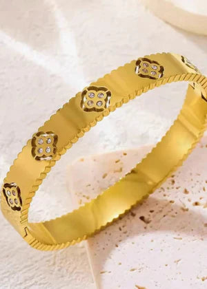 14K Gold Plated Textured Stone Bangle
